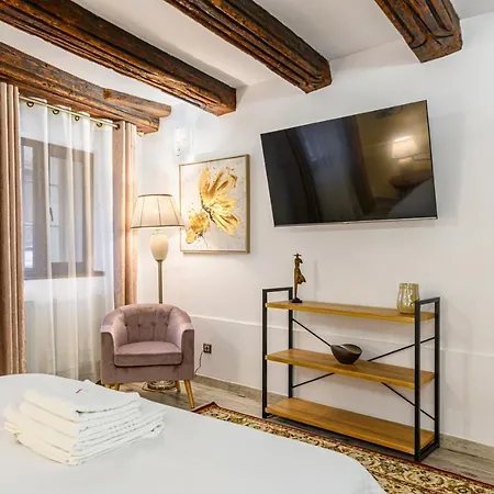 Dimora Np - Appartement Braşov